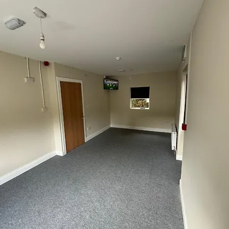 Apartment Port Road *